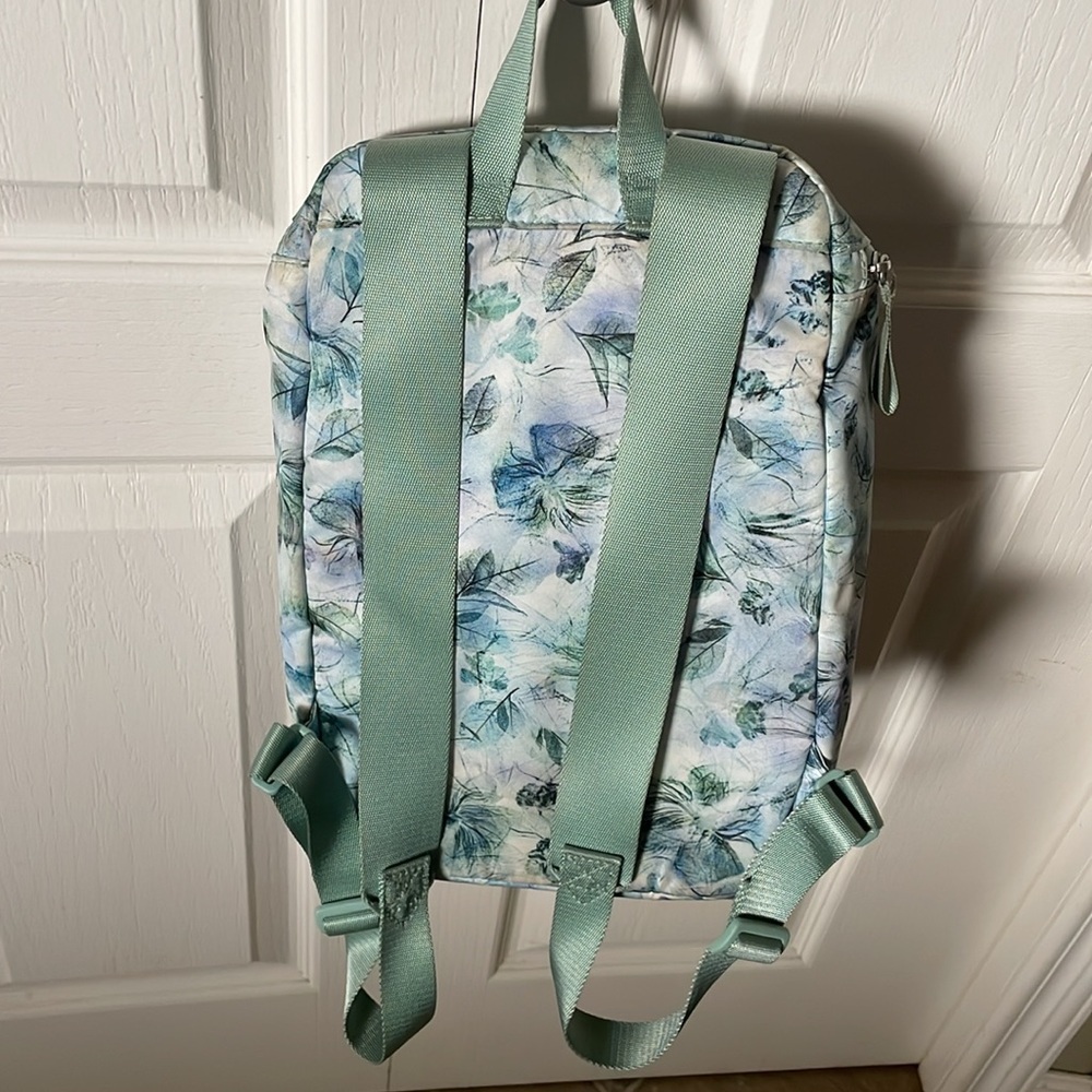 Ivivva by Lululemon backpack - Picture 4 of 8